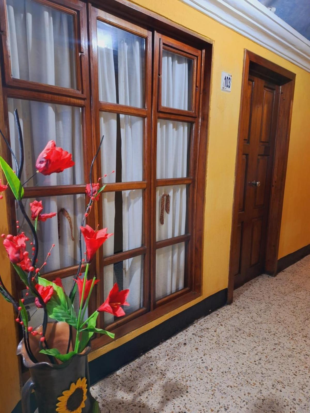 Hotel Posada San Miguel Antigua Exterior photo